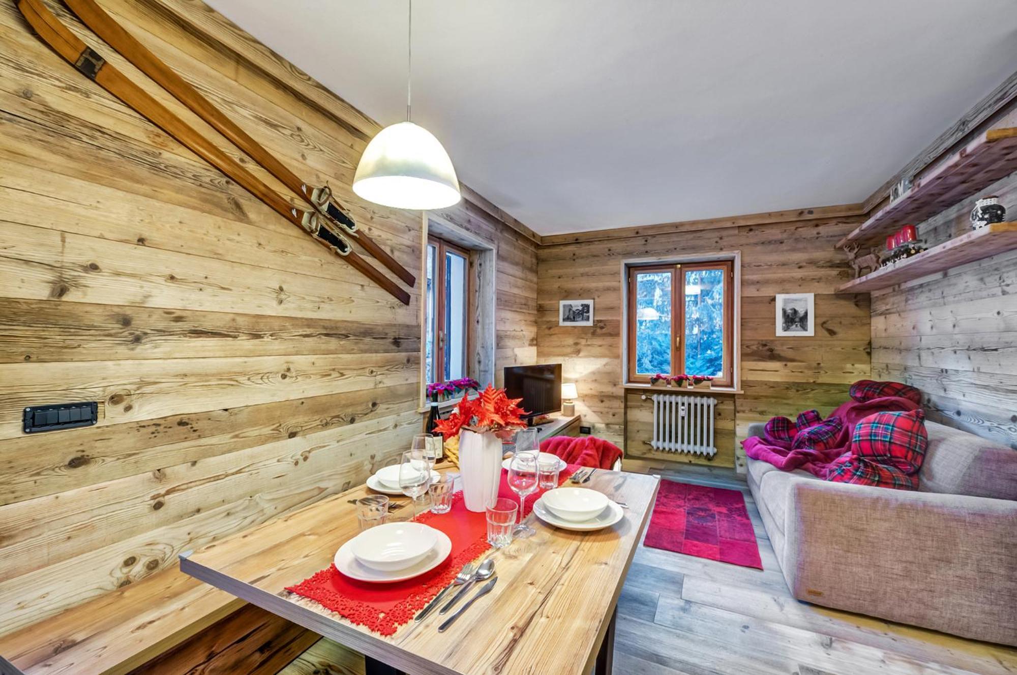 Casa Entreves - Ristrutturata Con Parcheggio Курмайор Экстерьер фото